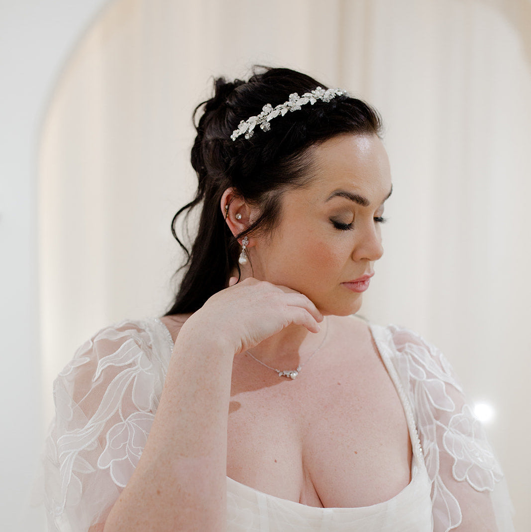 Delicate crystal, pearl & diamante bridal tiara.